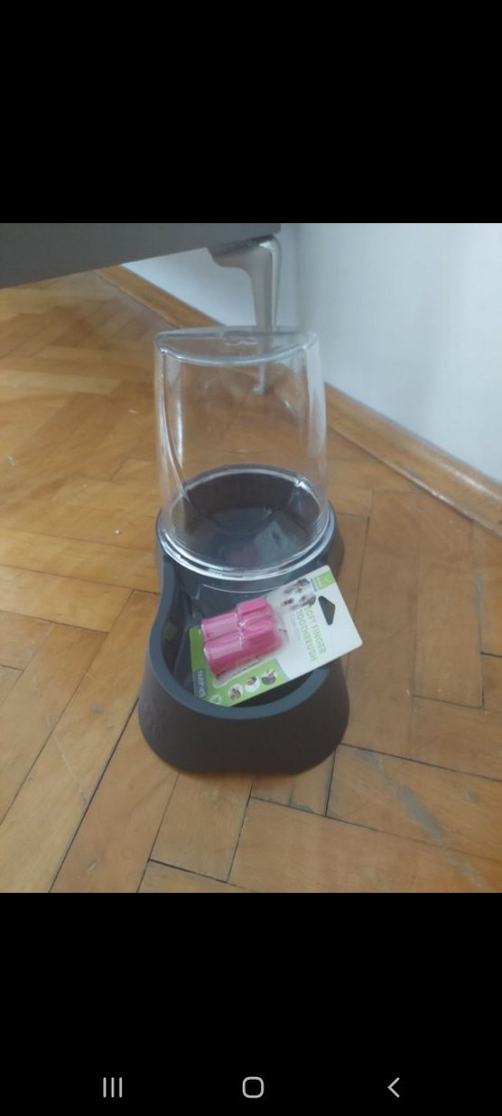 Gri Otomatik Su Kabı ve Pembe Parmak Diş Fırçası - Görsel 3