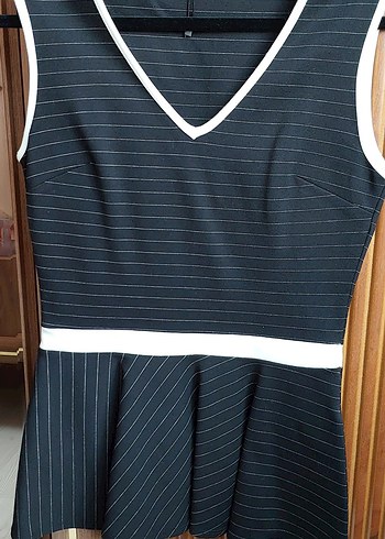 V Yaka Çizgili Kadın Midi Elbise - Görsel 4