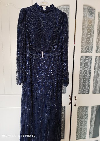 Boncuk İşlemeli Lacivert Uzun Abiye Elbise - Görsel 4