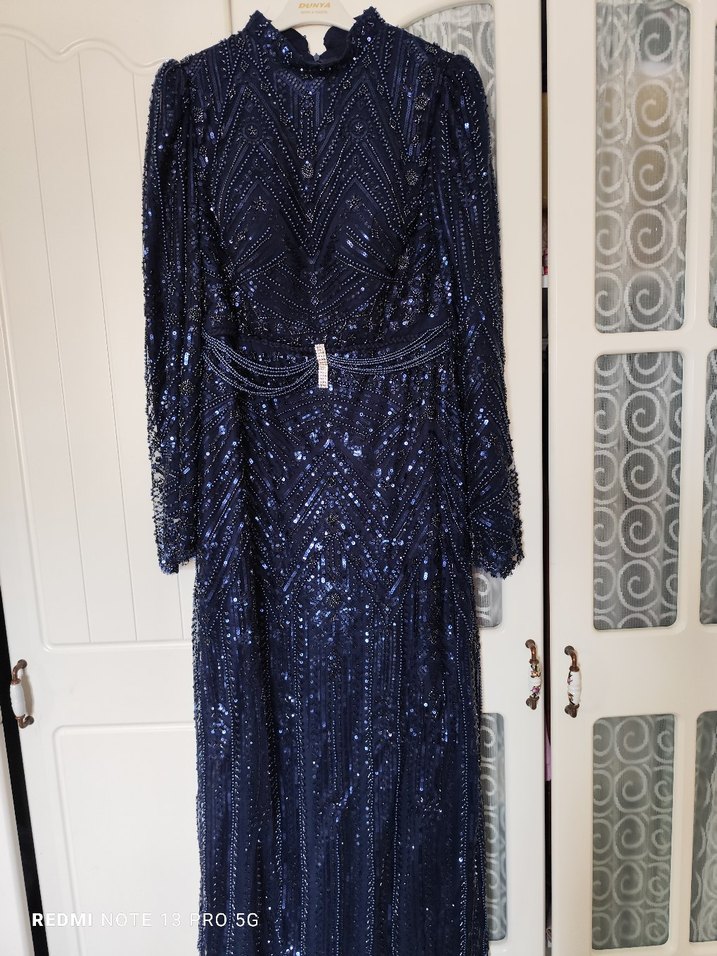 Boncuk İşlemeli Lacivert Uzun Abiye Elbise - Görsel 3