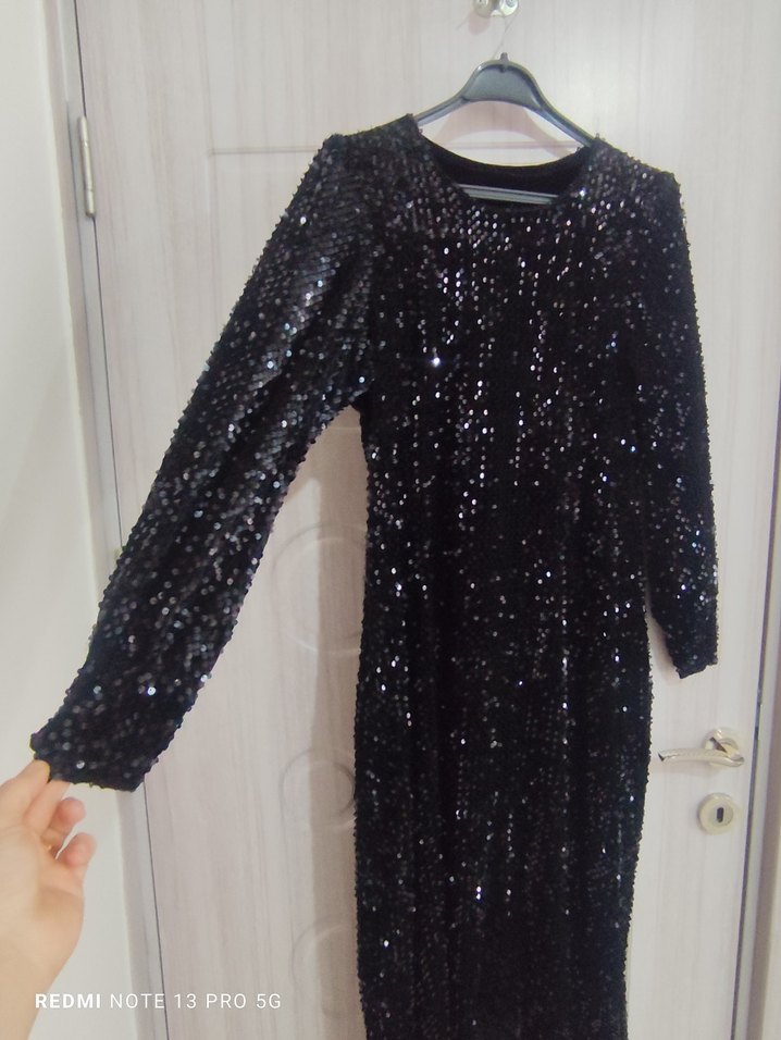 Siyah Uzun Kollu Payetli Uzun Abiye Elbise - Görsel 4
