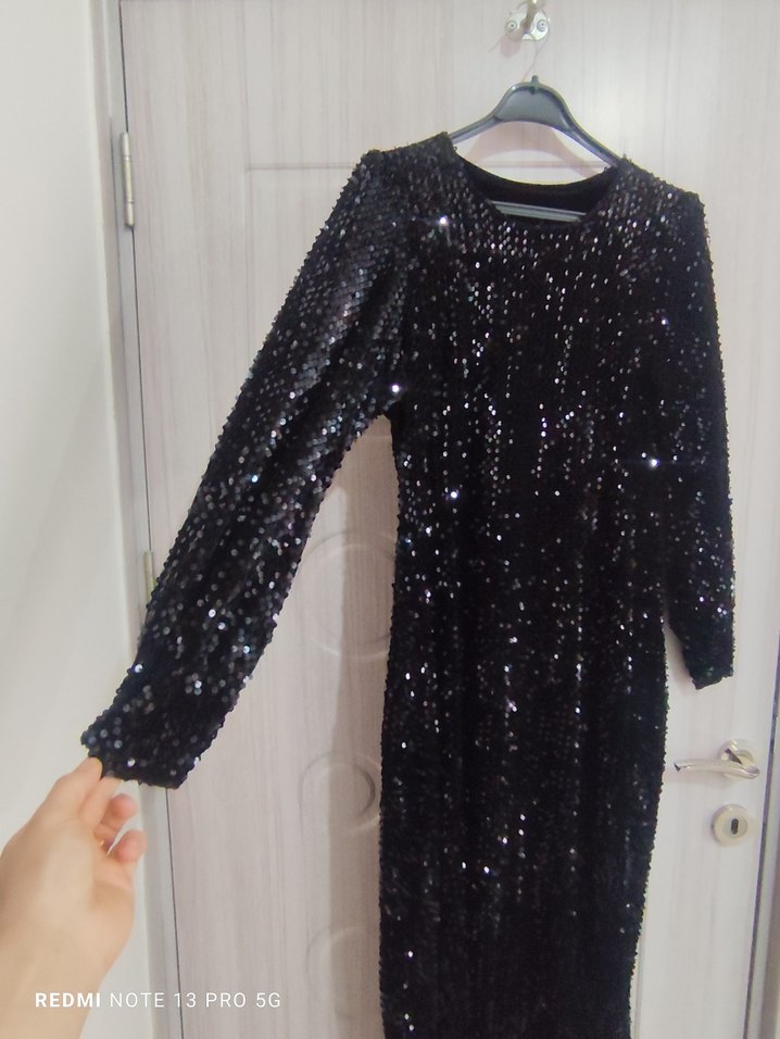 Siyah Uzun Kollu Payetli Uzun Abiye Elbise - Görsel 2