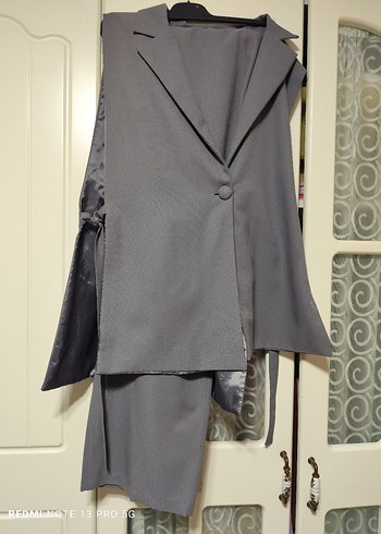 Uzun Gri Düğmeli Kadın Yelek - Görsel 2