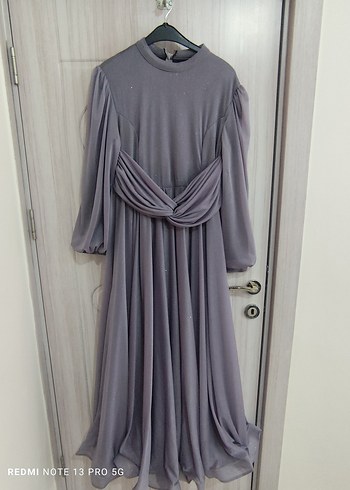 Gri Uzun Kollu Yüksek Yakalı Kadın Abiye Elbise - Görsel 3