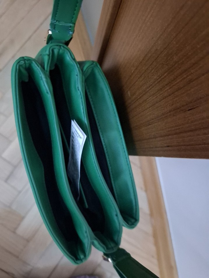 Yeşil Deri Tokalı Kadın Çanta - Görsel 3