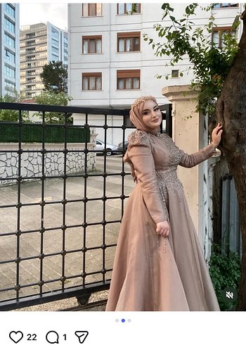 Uzun Kol Drapeli Bej Tesettür Abiye - Görsel 2