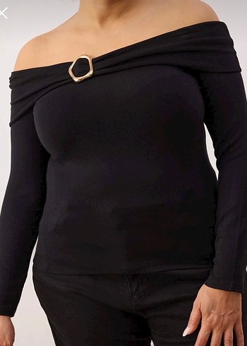 Siyah Kayık Yaka Tokalı Kadın Bluz - Görsel 3