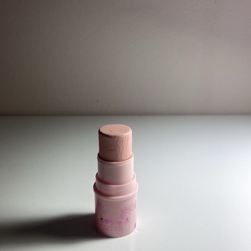 Essence Aydınlatıcı Stick - Görsel 2