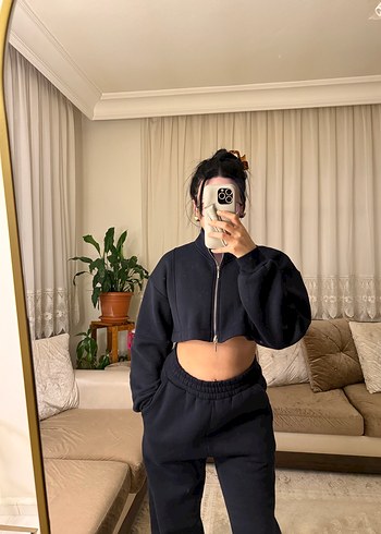 Siyah Kadın Yüksek Yakalı Rahat Takım - Görsel 2