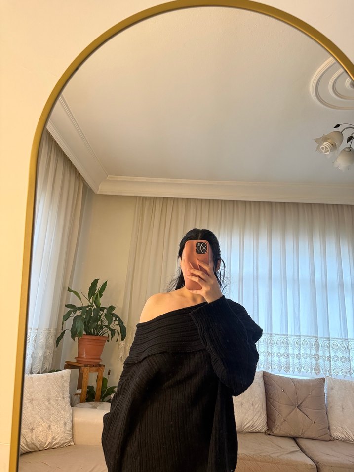 Siyah Yüksek Yakalı Salaş Kadın Triko Kazak - Görsel 2