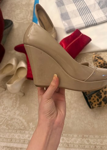 Bej Rugan Dolgu Topuklu Kadın Stiletto - Görsel 3