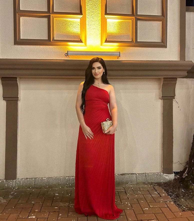 Kırmızı Drapeli Uzun Abiye Elbise - Görsel 3