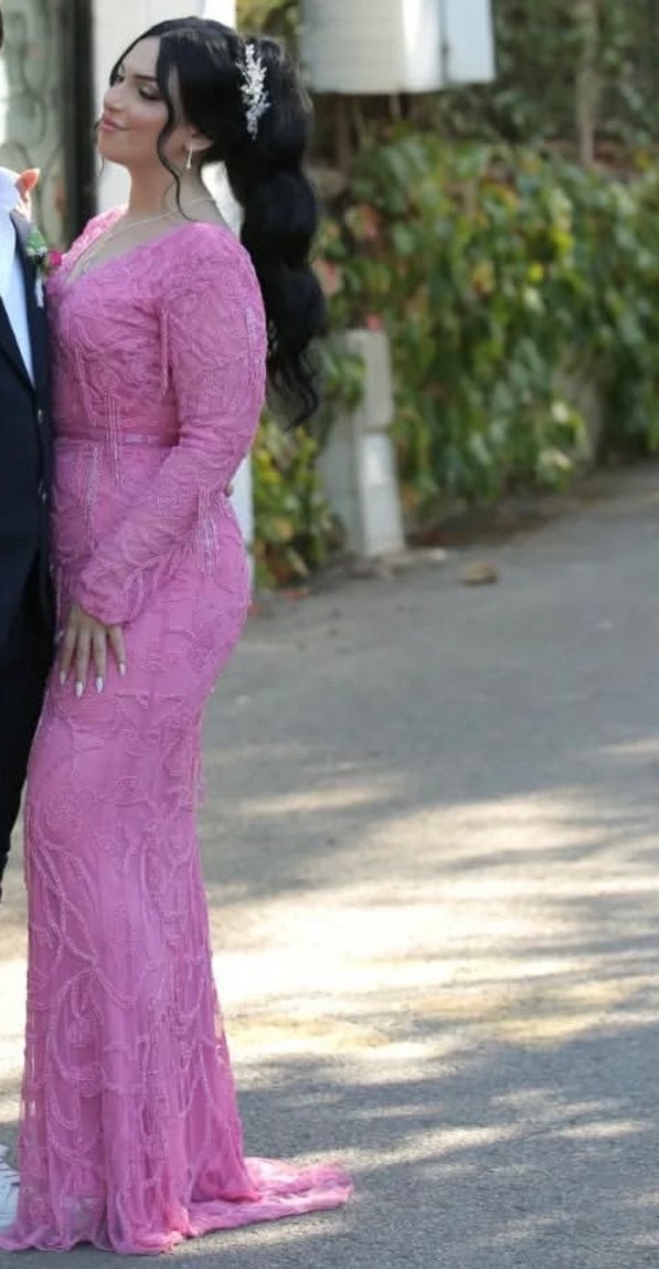 Pembe Dantel ve taş İşlemeli V Yaka Uzun Abiye Elbise - Görsel 3