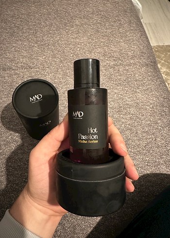 MAD Hot Passion Niche Series Unisex Parfüm - Görsel 2