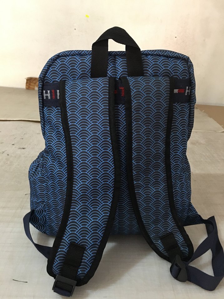 Mavi Yılan Desenli Kadın Sırt Çantası - Görsel 4