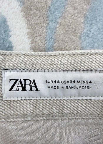 Zara Gri Erkek Moda Rozeti - Görsel 2