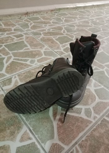 34 beden bağcıklı erkek çocuk Botu.3 defa araba içi giyinilmiş - Görsel 4