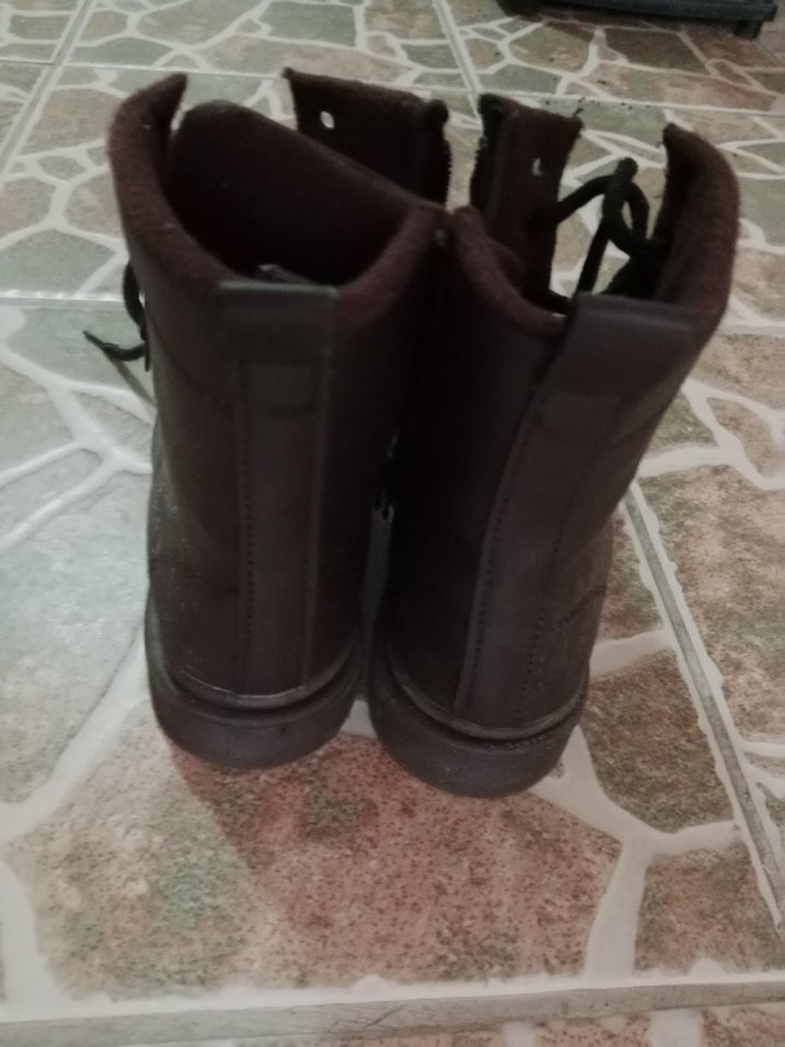 34 beden bağcıklı erkek çocuk Botu.3 defa araba içi giyinilmiş - Görsel 2