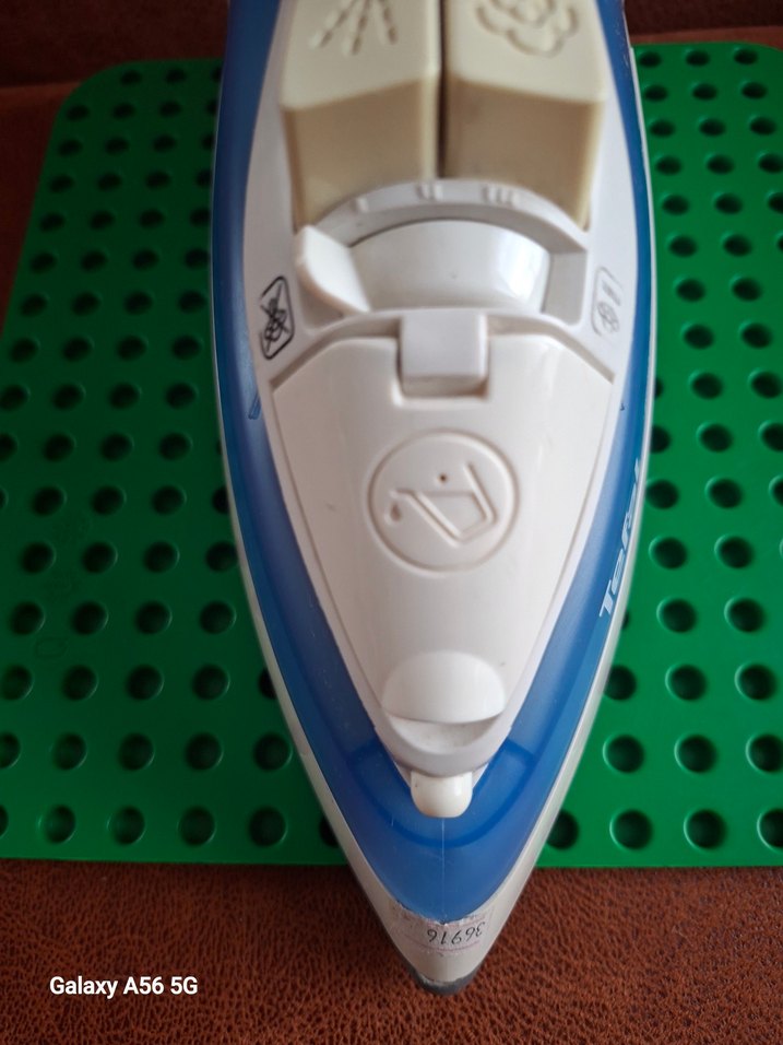 Tefal Mavi Buharlı Ütü - Görsel 3