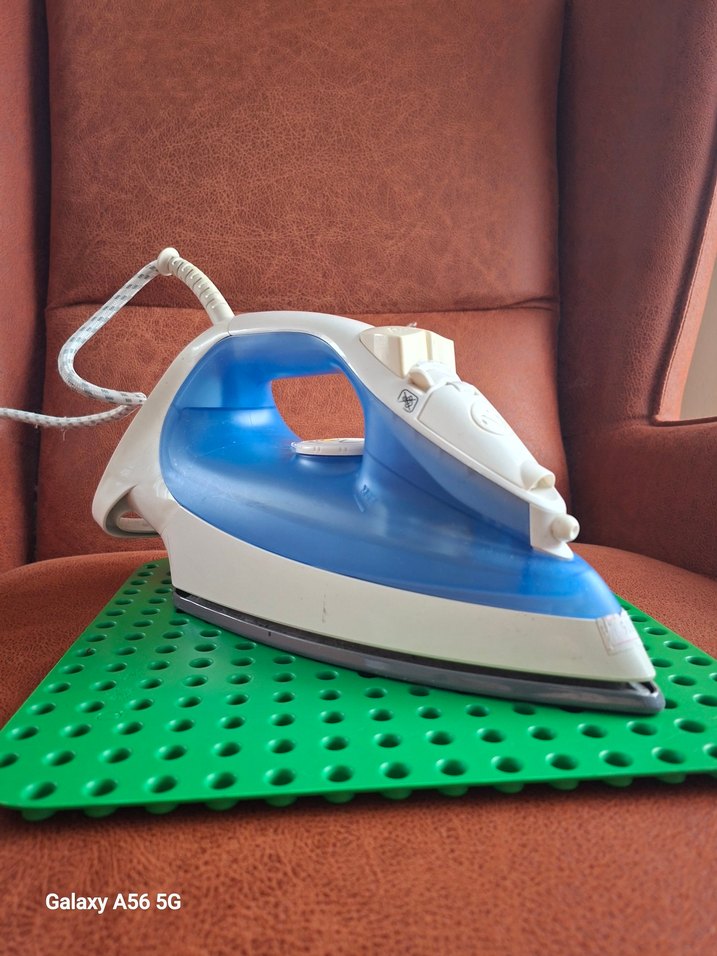 Tefal Mavi Buharlı Ütü - Görsel 2