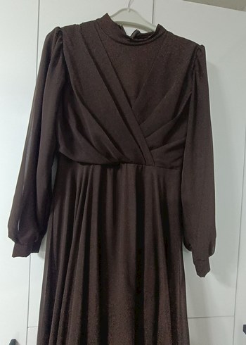 Uzun Kollu Koyu Kahverengi Şifon Elbise - Görsel 3