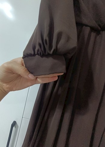 Uzun Kollu Koyu Kahverengi Şifon Elbise - Görsel 7