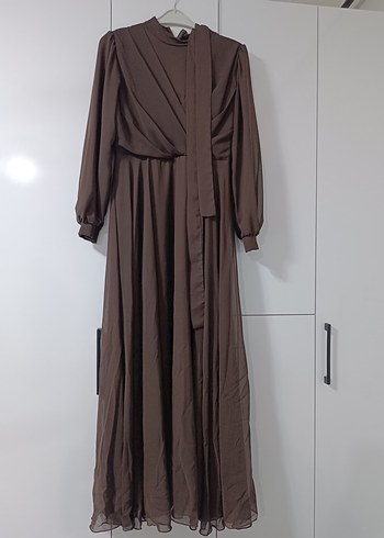 Uzun Kollu Koyu Kahverengi Şifon Elbise - Görsel 5
