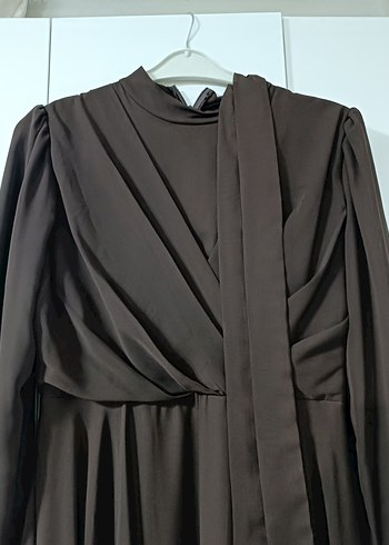 Uzun Kollu Koyu Kahverengi Şifon Elbise - Görsel 4