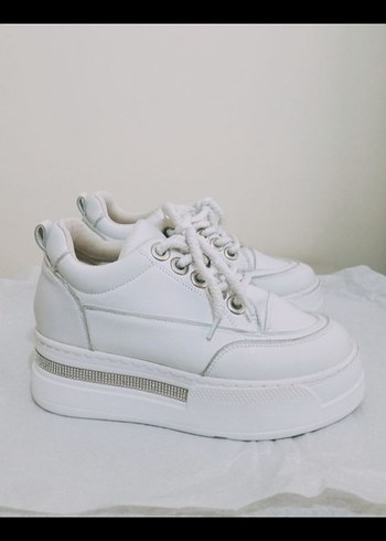 Beyaz Kadın Gizli Topuk Spor Ayakkabı - Görsel 2