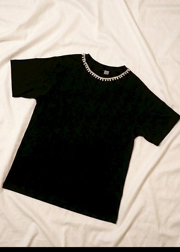 H&M Siyah İnci Yaka Detaylı Kadın Tişört - Görsel 4