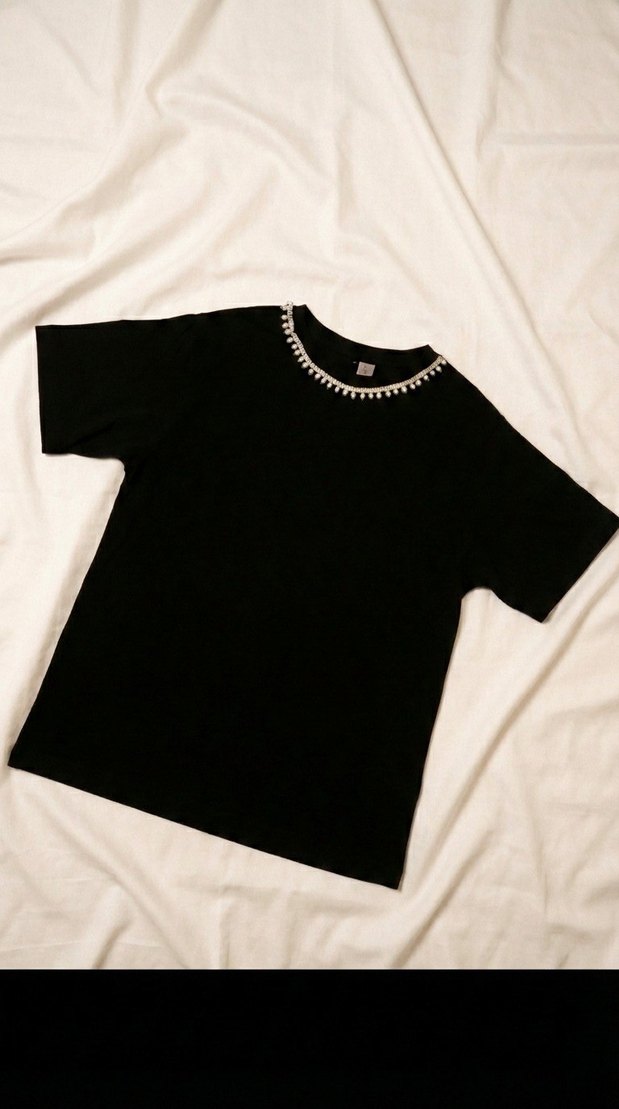 H&M Siyah İnci Yaka Detaylı Kadın Tişört - Görsel 4