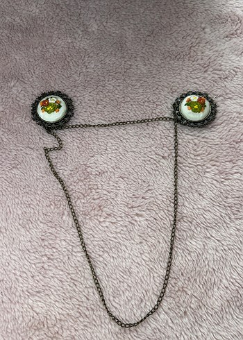 Gri İşlemeli Uzun Zincirli Gotik yaka iğnesi - Görsel 2