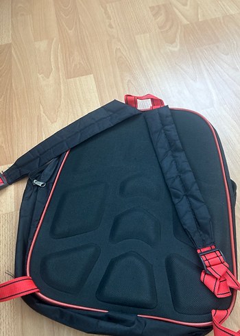 Örümcek Adam Desenli Çocuk Sırt Çantası - Görsel 2