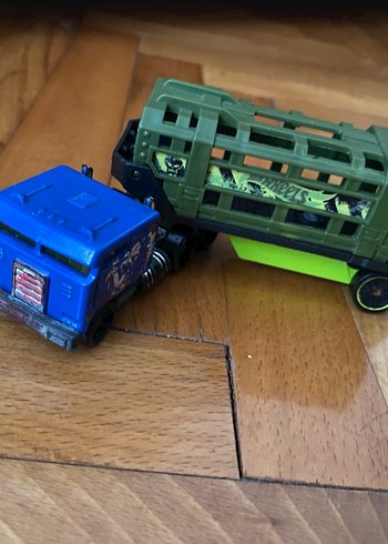 Hot wheels tırlar - Görsel 2