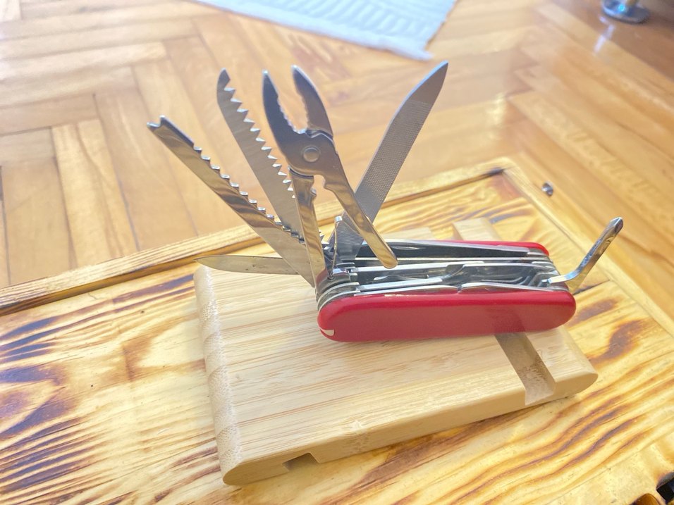 Victorinox deyil Avrupa 33 fonsiyonlu çakı - Görsel 3