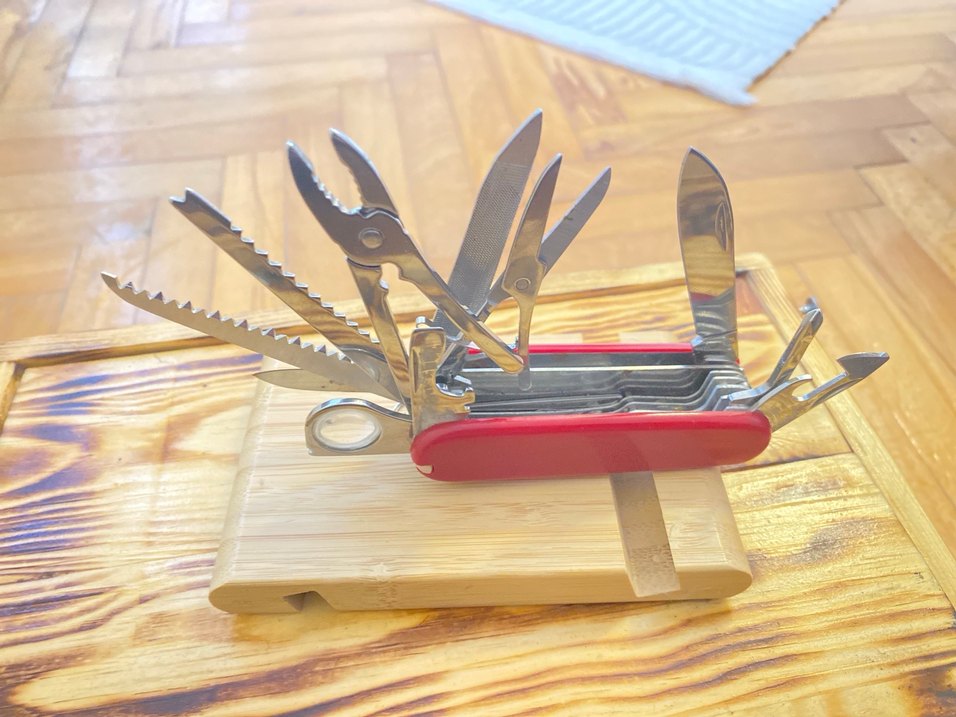 Victorinox deyil Avrupa 33 fonsiyonlu çakı - Görsel 2