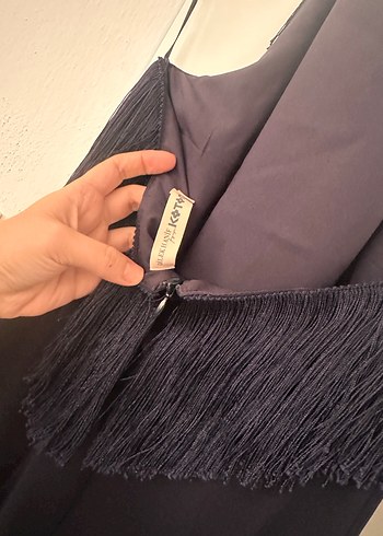 Lacivert Püsküllü Boyundan Bağlamalı Elbise
Dilek Hanif Koton - Görsel 5