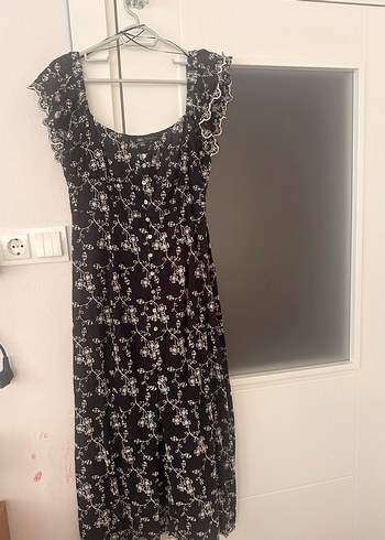 Zara Nakışlı Dantel Detaylı Lacivert Midi Elbise - Görsel 4