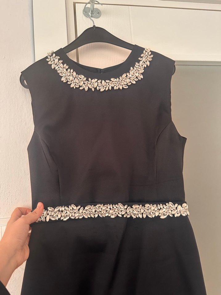 adL Siyah Saten Kolsuz Midi Elbise - Görsel 3