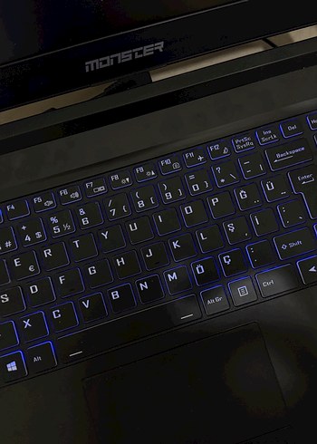 Monster Siyah Laptop - Görsel 2