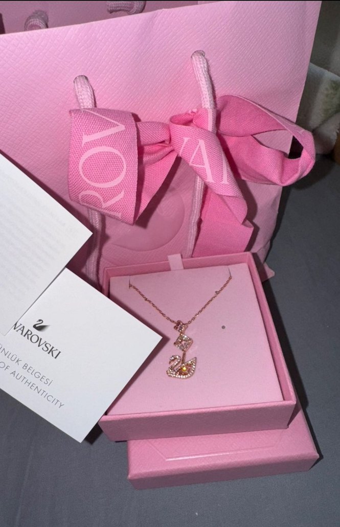 Pembe İşlemeli Parlak Kuğu Kolye - Görsel 2