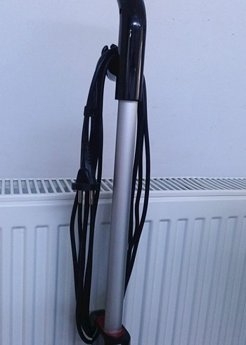 Kırmızı Dikey Elektrikli Süpürge - Görsel 3