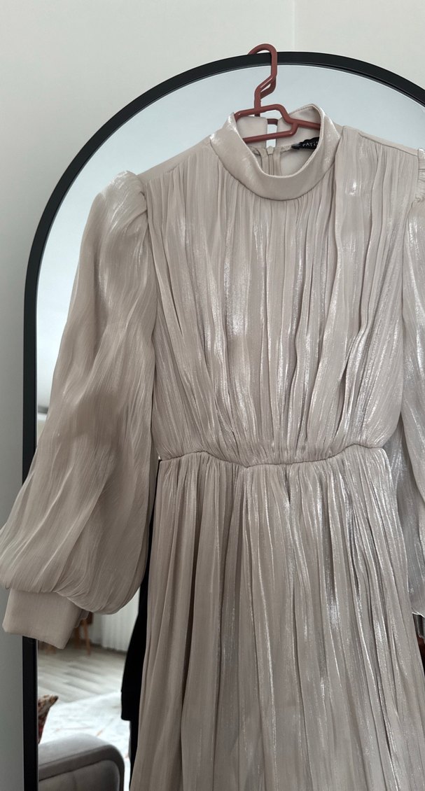 Bej Piliseli abiyeElbise - Görsel 5