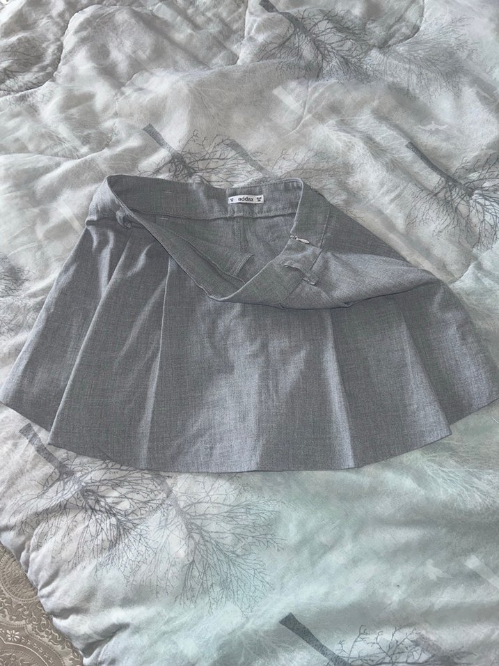 Gri Mini Pilili Keten Şort etek - Görsel 2