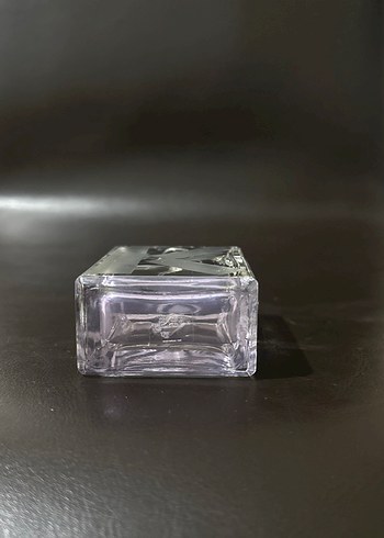 Şeffaf Kadın Parfüm Şişesi - Görsel 3