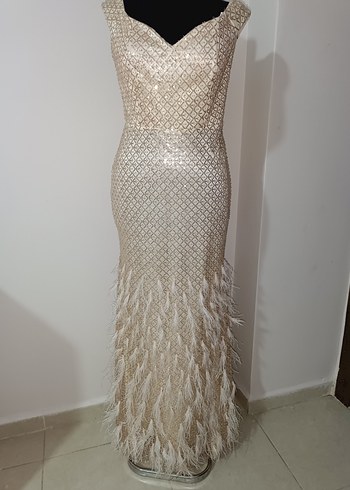 Bej V Yakalı Uzun Kadın Abiye Elbise - Görsel 3