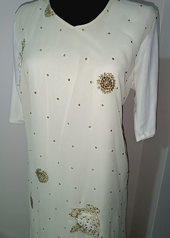 Uzun Beyaz Nakışlı Boncuk Detaylı Yöresel Elbise - Görsel 3
