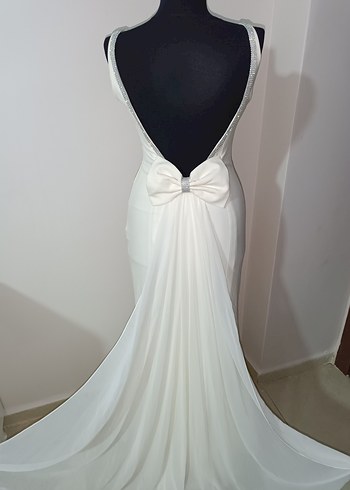 V Yaka, Sırt Detaylı Beyaz Uzun Abiye - Görsel 2