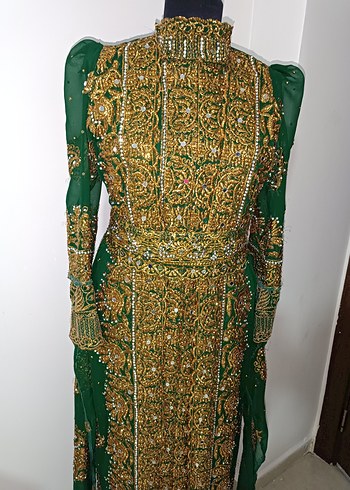 Uzun Kol, Yüksek Yaka Boncuklu Altın Yöresel Elbise - Görsel 2