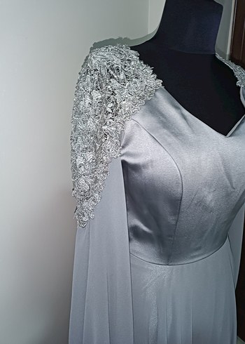 Gri Nakışlı Uzun Kollu Kadın Abiye Elbise - Görsel 3